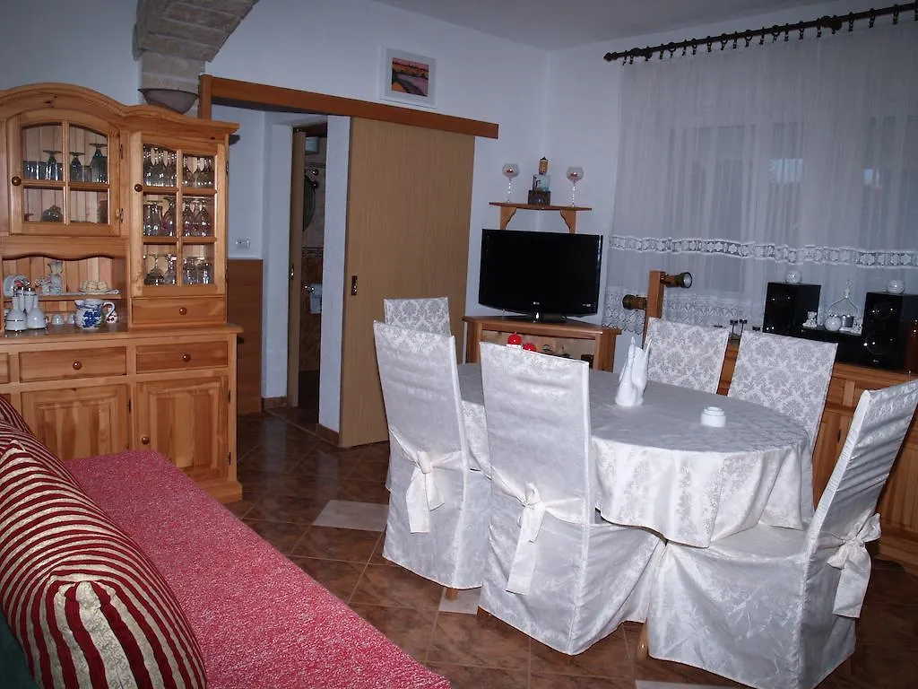 Apartments Anamarija Medulin